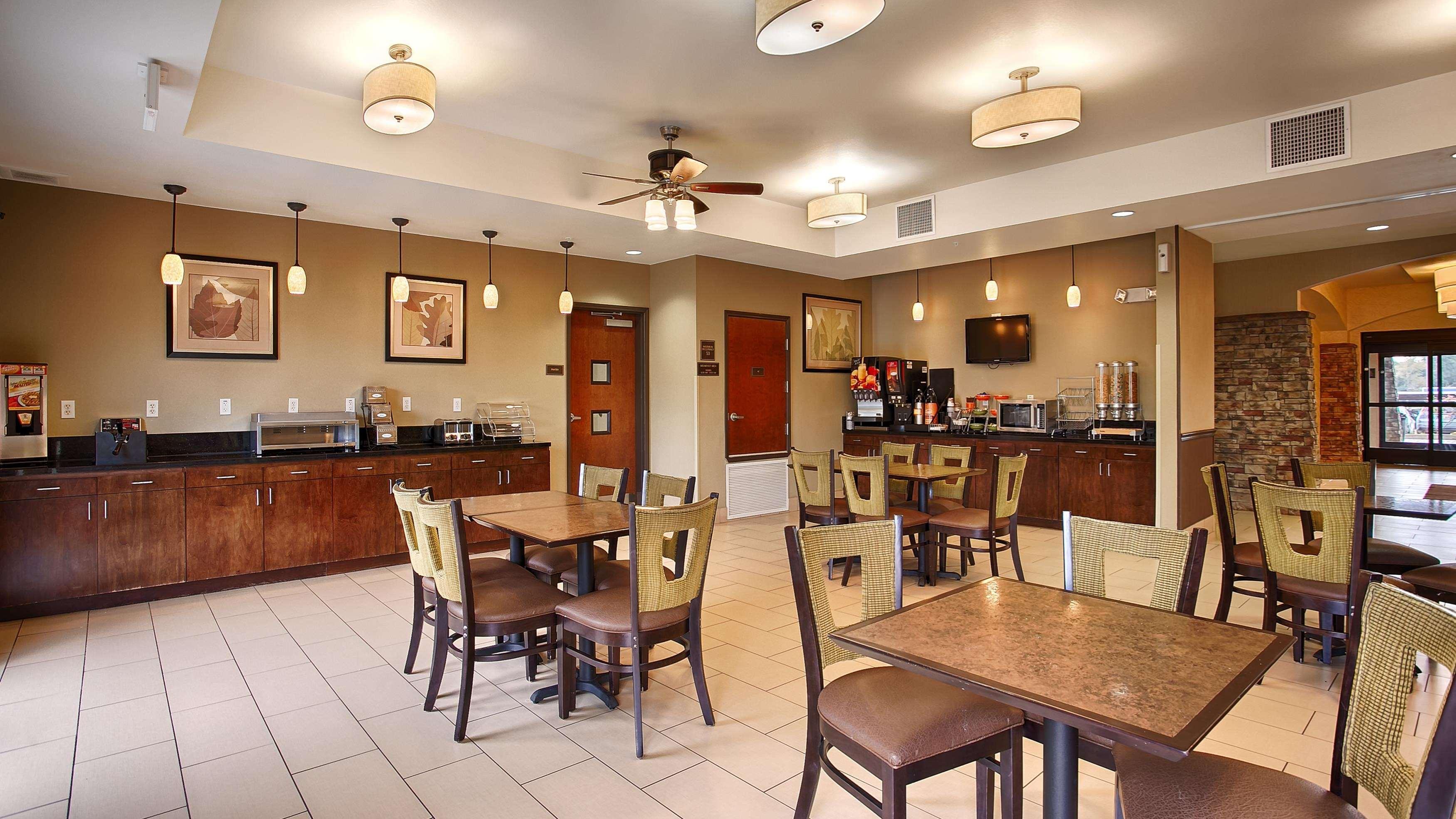 Best Western Plus Desoto Inn & Suites Mansfield Exterior foto